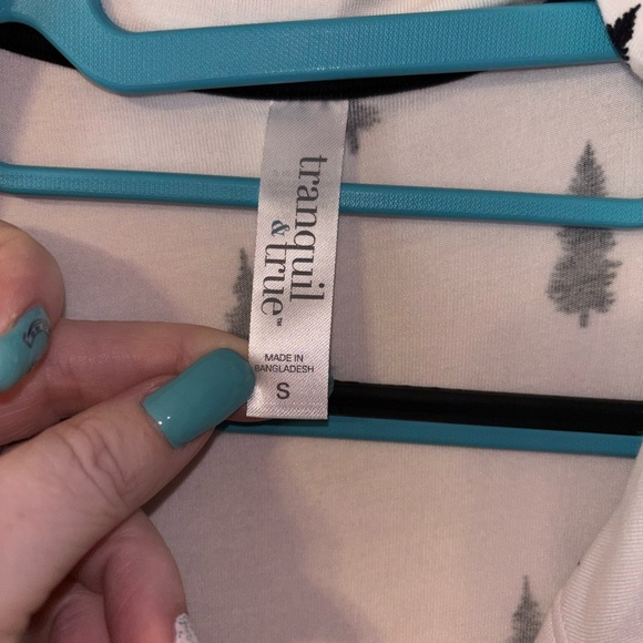 Tranquil & True White Shirt with Black Tree Design - Picture 3 of 9